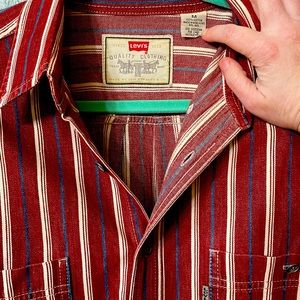 Levi’s Mens Button Down Shirt NWOT